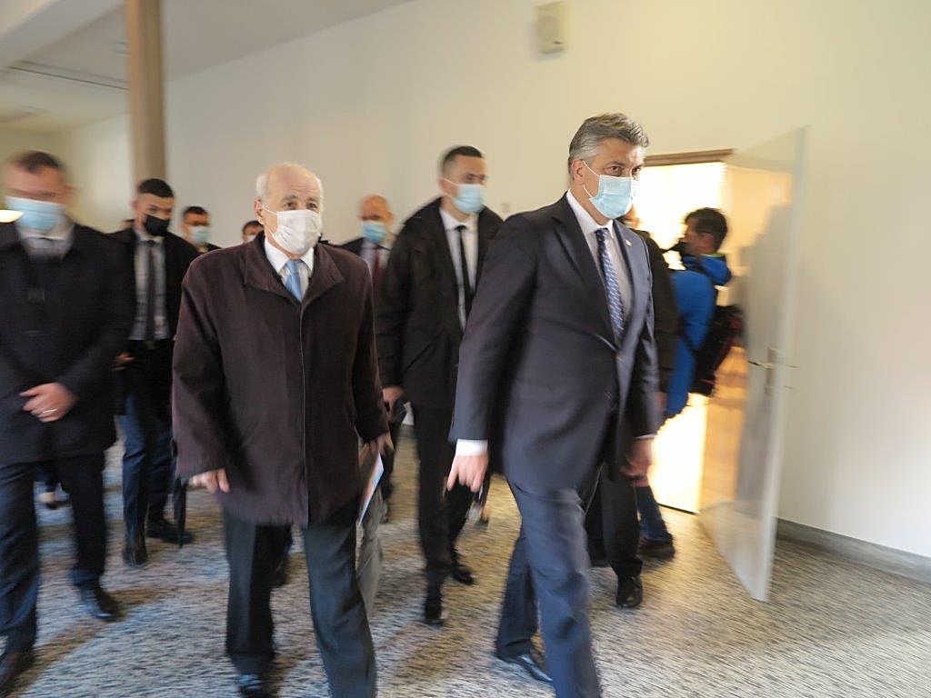 **SVEČANO OTVORENI NOVI DIJELOVI OSNOVNE ŠKOLE I VRTIĆA ČEŠKE NACIONALNE MANJINE U DARUVARU